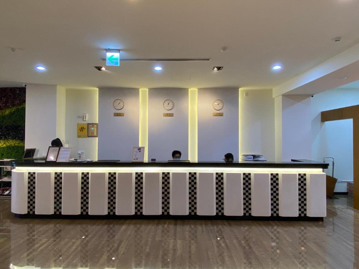 サン ユアン イージー ステイ イン タイナン 台南 エクステリア 写真